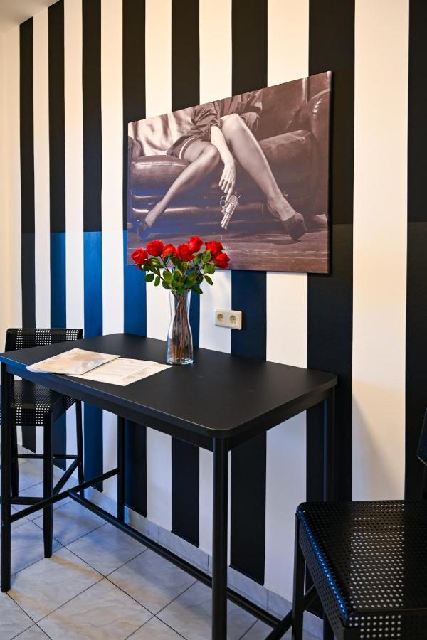 Apartment Highlight St Charles Church