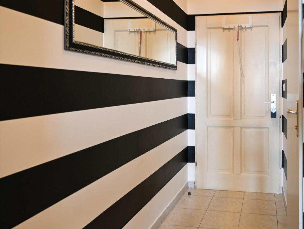 Apartment Highlight St Charles Church