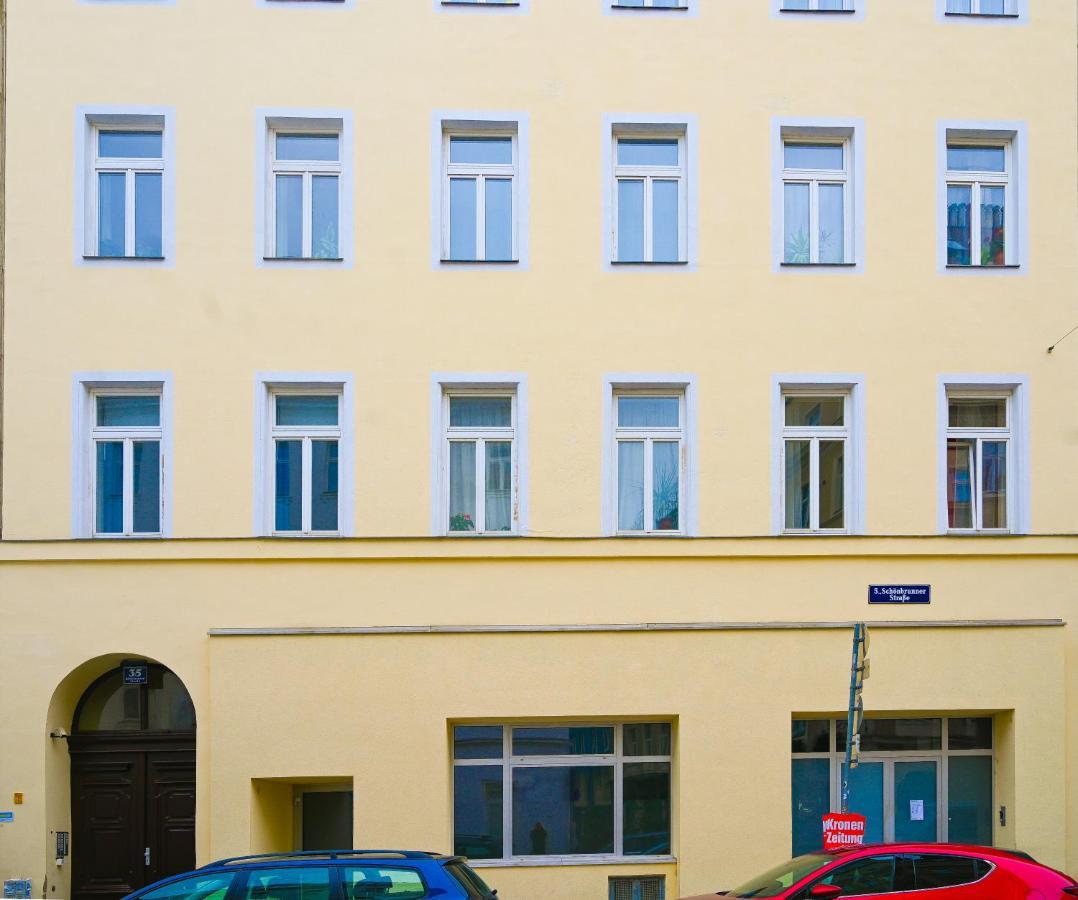 Highlight St Charles Church Apartment Vienna